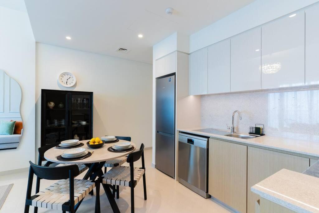 Stylish 1 Bedroom L Next To Mall L Great Amenities