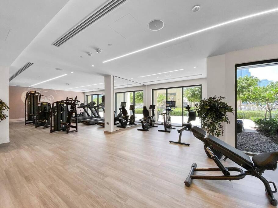 Apartment Stylish 1 Bedroom L Next To Mall L Great Amenities